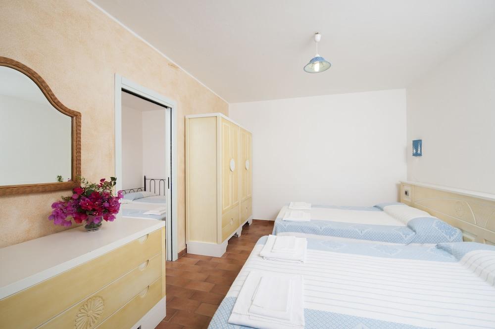 فيلاّسيمِيوس Residence S'Incantu المظهر الخارجي الصورة