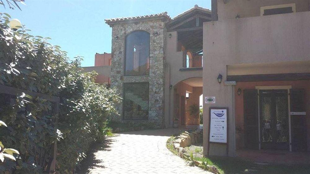 فيلاّسيمِيوس Residence S'Incantu المظهر الخارجي الصورة