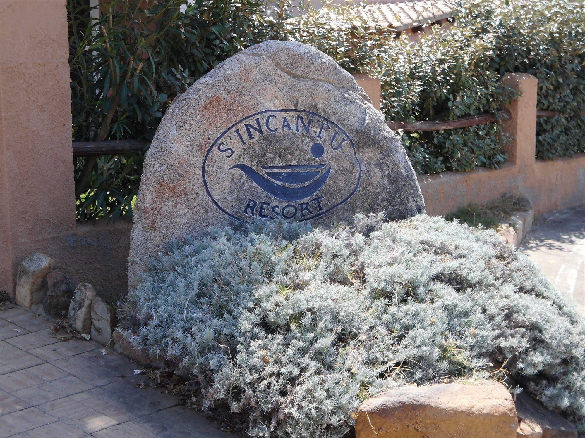 فيلاّسيمِيوس Residence S'Incantu المظهر الخارجي الصورة
