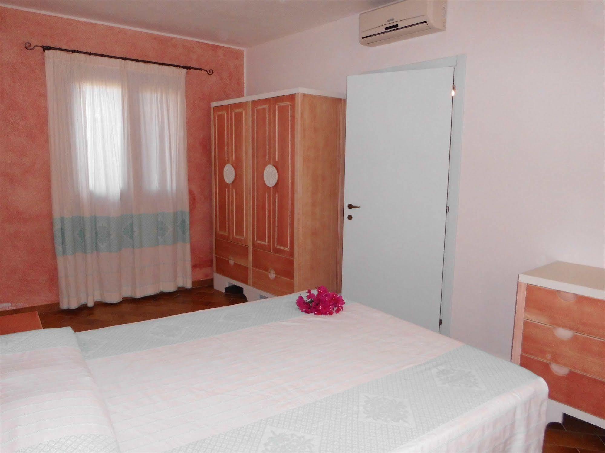 فيلاّسيمِيوس Residence S'Incantu المظهر الخارجي الصورة
